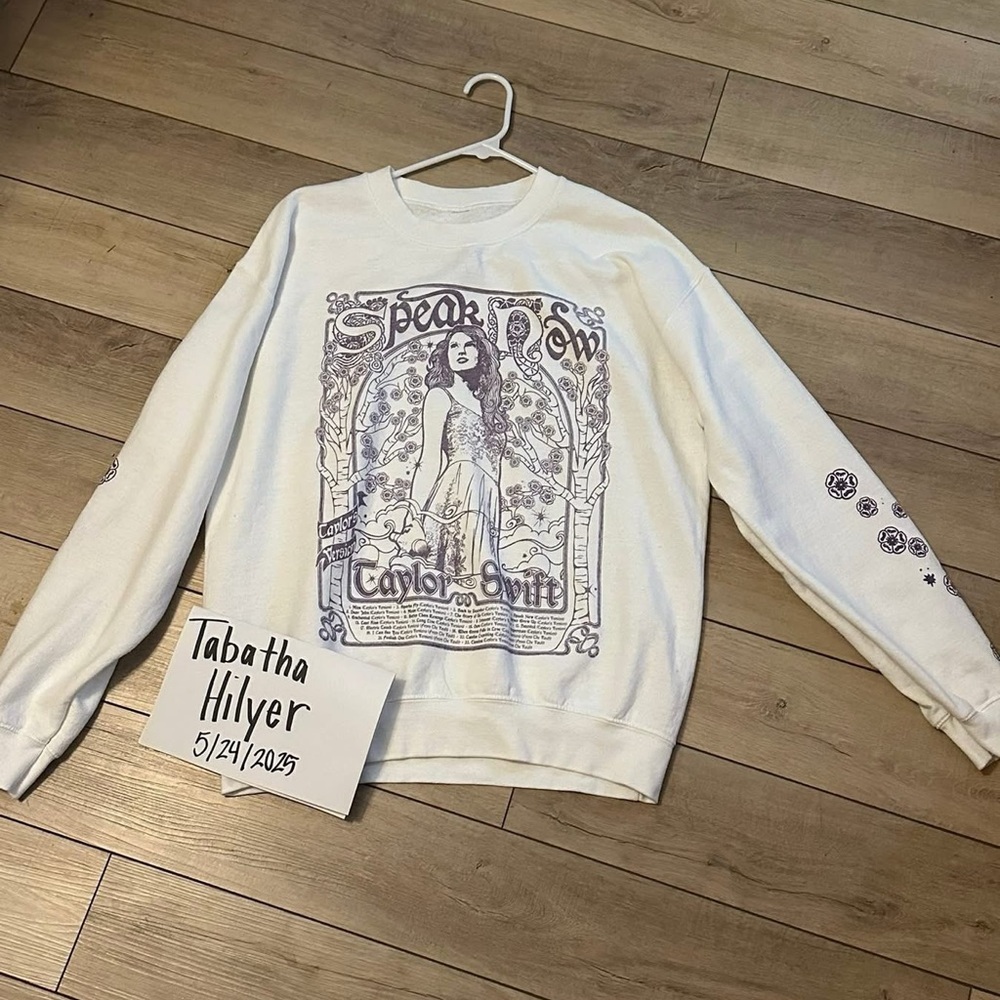 Taylor Swift Speak Now sweatshirt